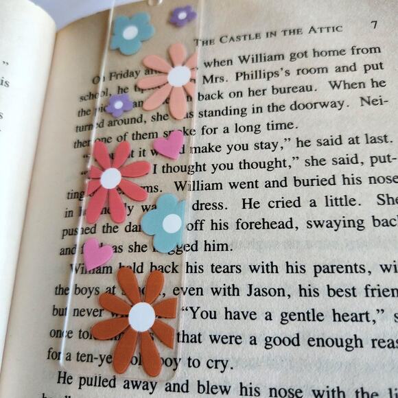 Daisy Flowers Print Bookmark Acrylic Durable Pink Coquette Bookish Gift For Her - Picture 4 of 8